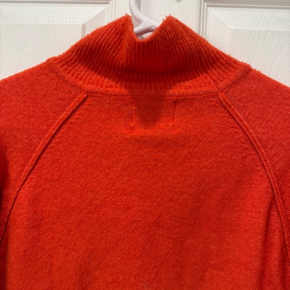 Urban Outfitters Kyla Cropped Turtleneck Sweater - Picture 5 of 16